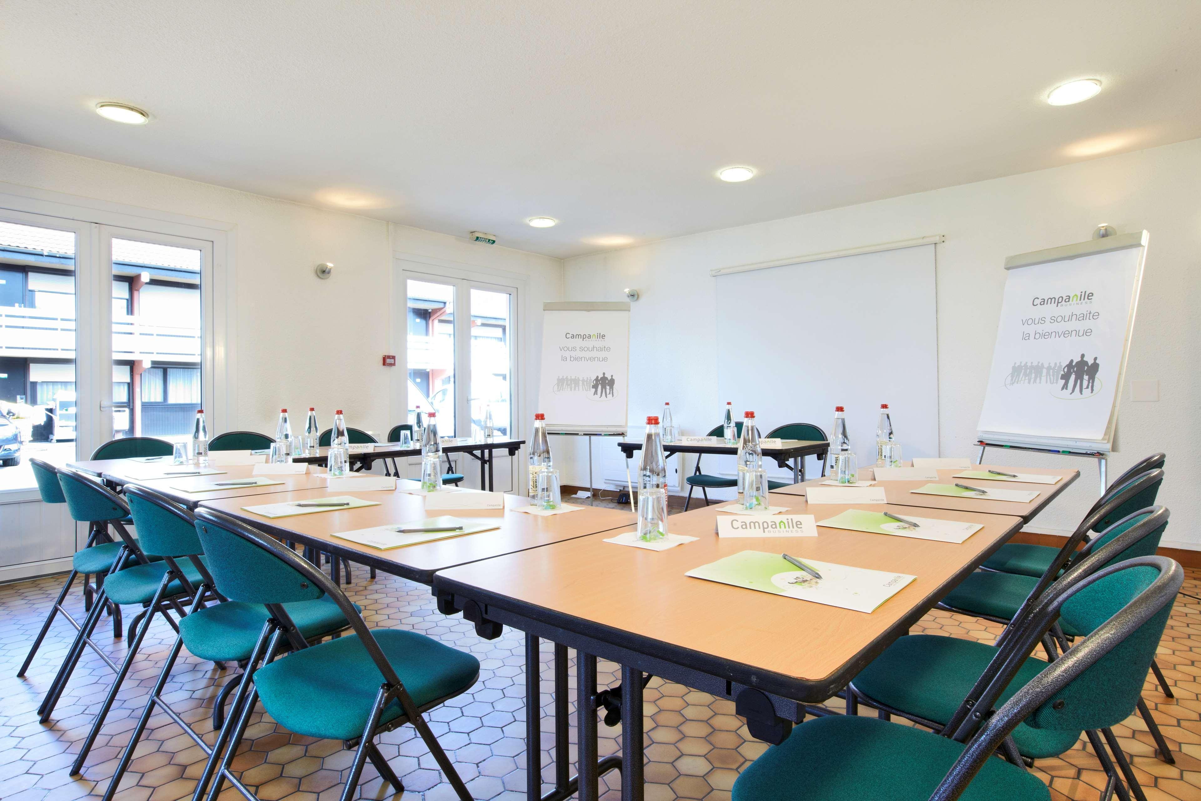 Campanile Mulhouse - Illzach Ile Napoleon Hotel Bagian luar foto
